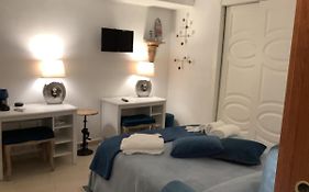 Tinnyhouse
