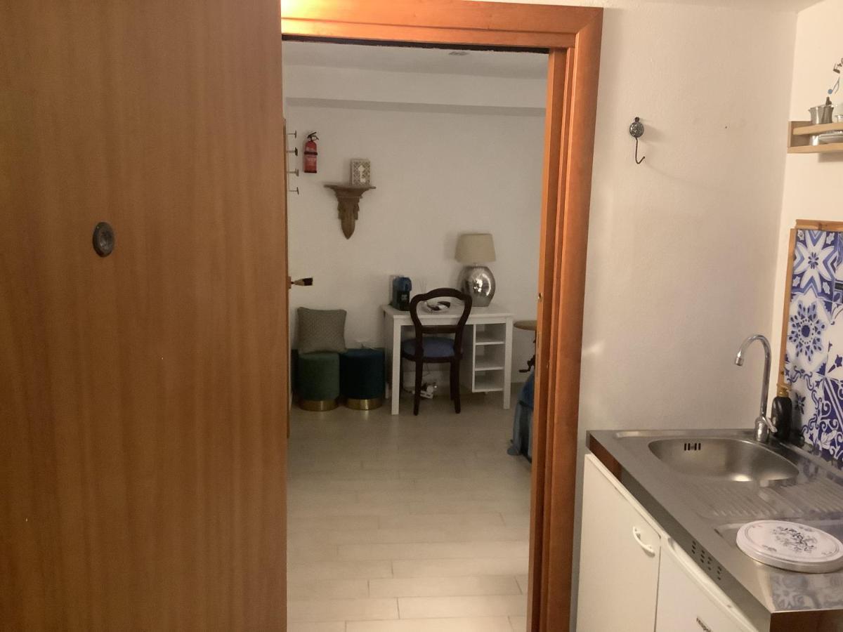 Tinnyhouse Napoli Esterno foto