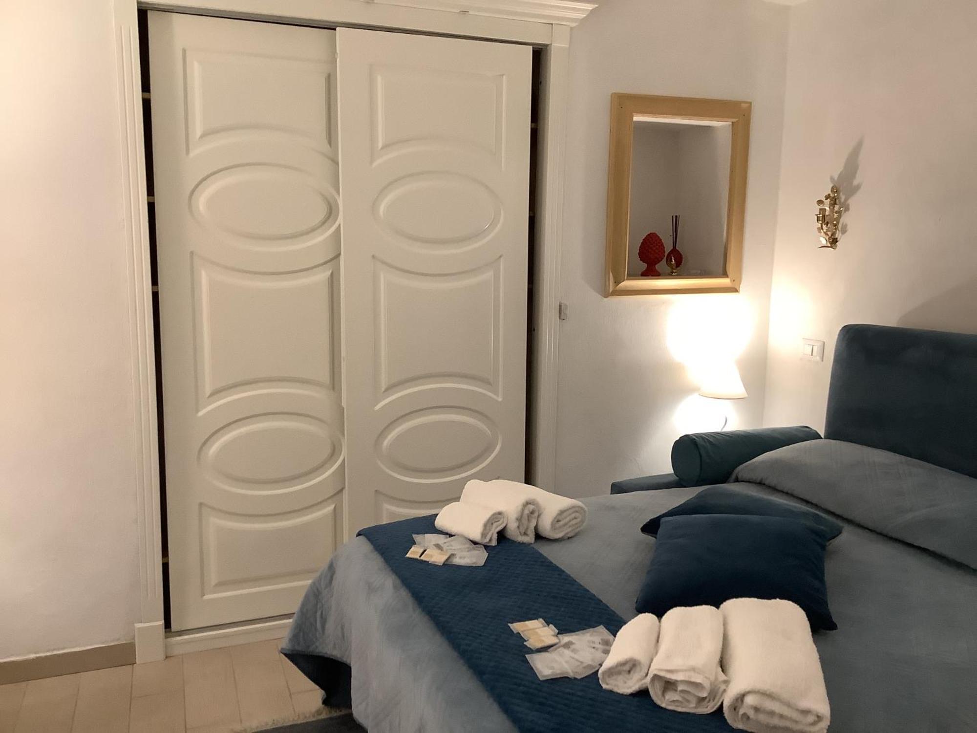 Tinnyhouse Napoli Esterno foto